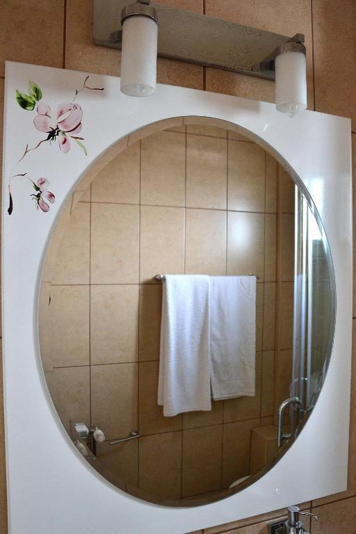 Hostel Tropical Ντρομπέτα-Τούρνου Σεβερίν Εξωτερικό φωτογραφία